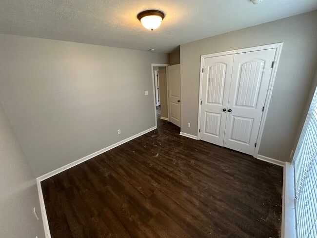 Building Photo - 913 Arbor Springs Cir