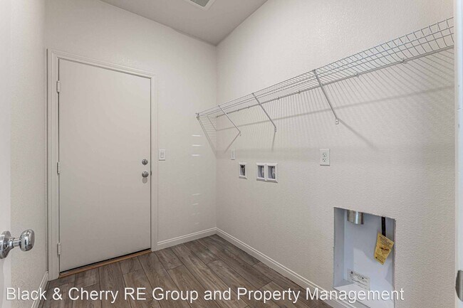 Building Photo - 3 br, 3 bath House - 3766 Trancoso Ave