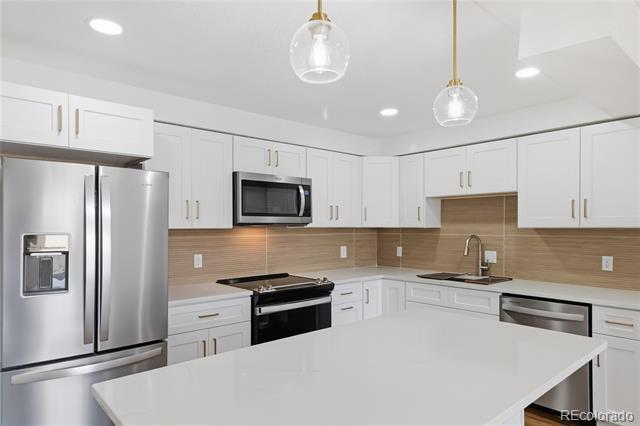 Building Photo - 3047 W 47th Ave