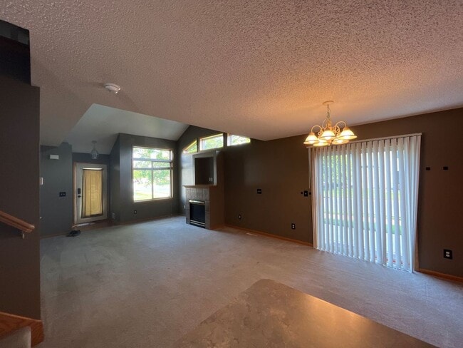 Building Photo - 1651 Chadum Ln