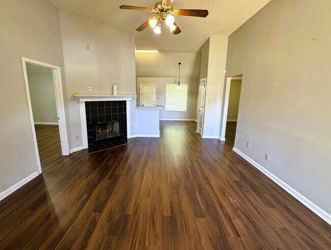 Building Photo - 2819 Hidden Creek Cove
