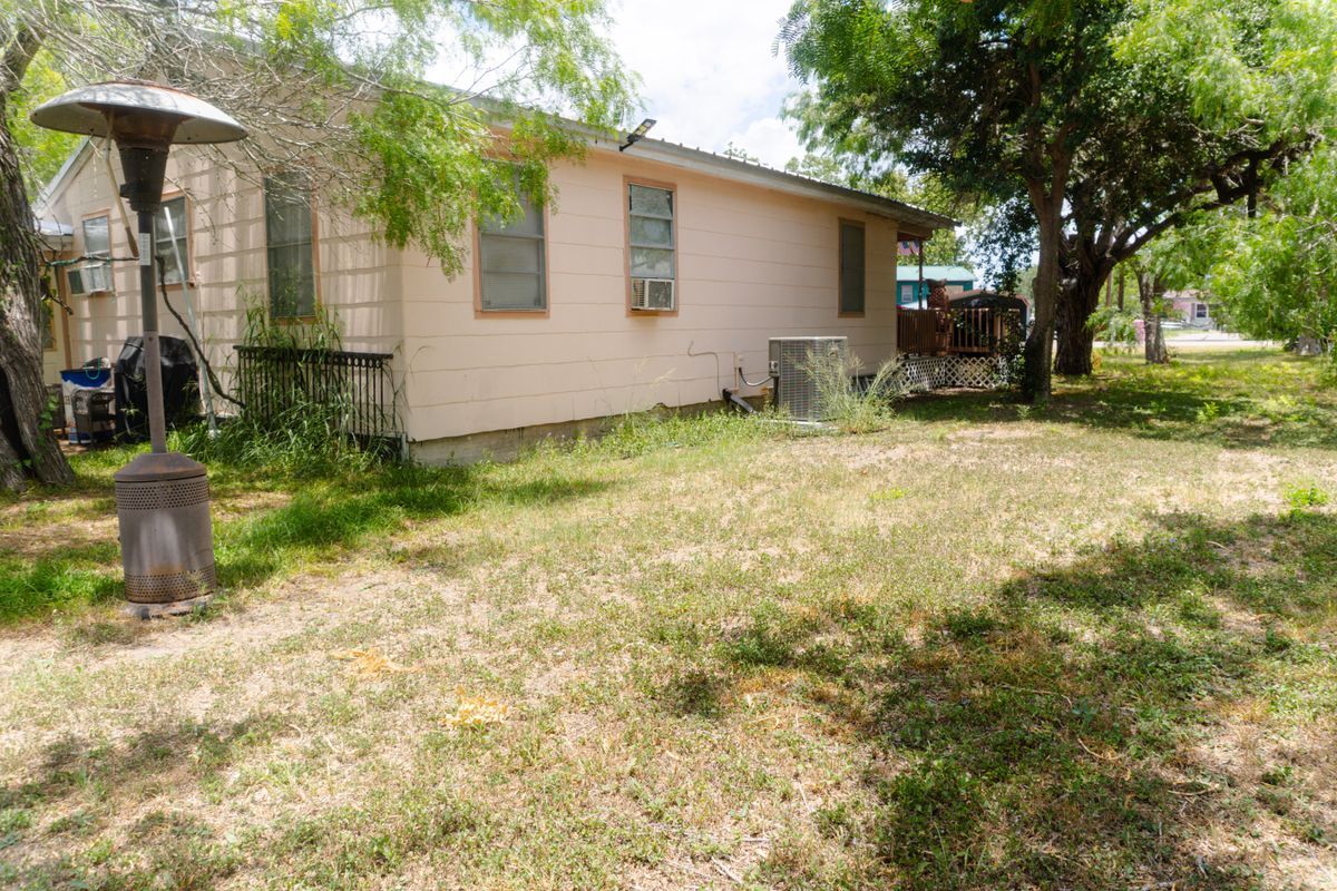 Building Photo - 115 Lake St