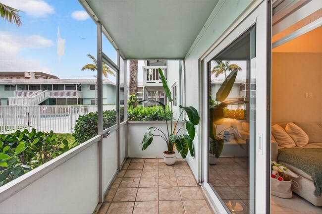 Building Photo - 322 N Federal Hwy