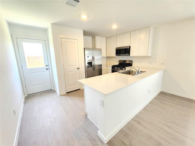 Building Photo - 2260 Neyland Dr