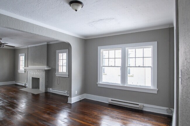 Building Photo - 501-503 W Norman