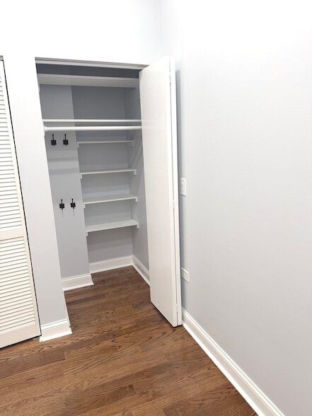 Building Photo - 2915 N Clybourn Ave