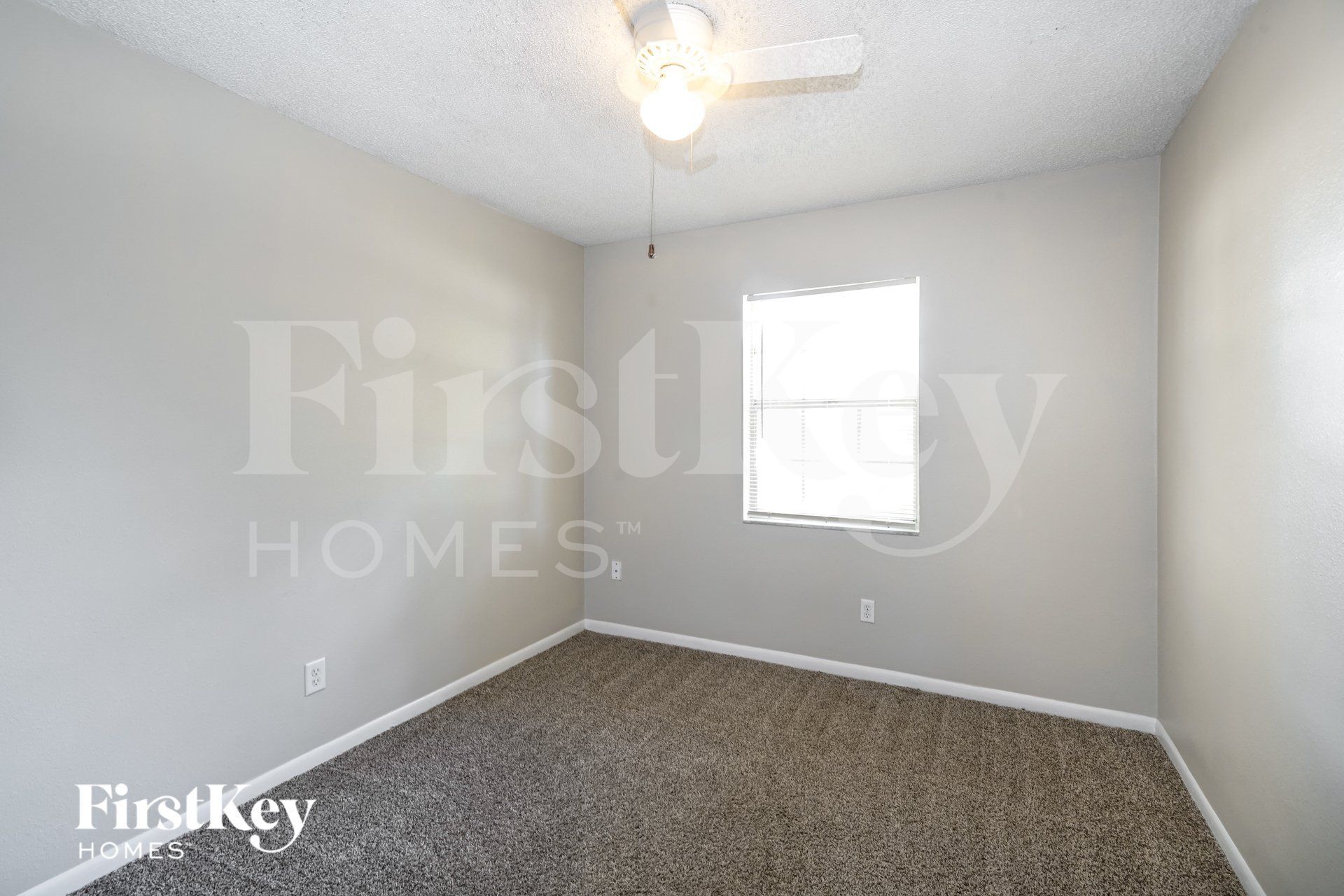 Building Photo - 802 Briarcliff Dr