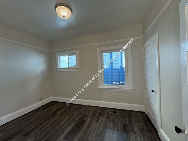 Building Photo - MOVE-IN READY 2+BR House in Prime NOBE neighborhood