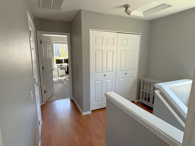 Building Photo - 13065 SW Seca Ct