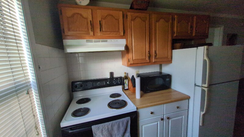 Building Photo - 583 Wiltshire Blvd