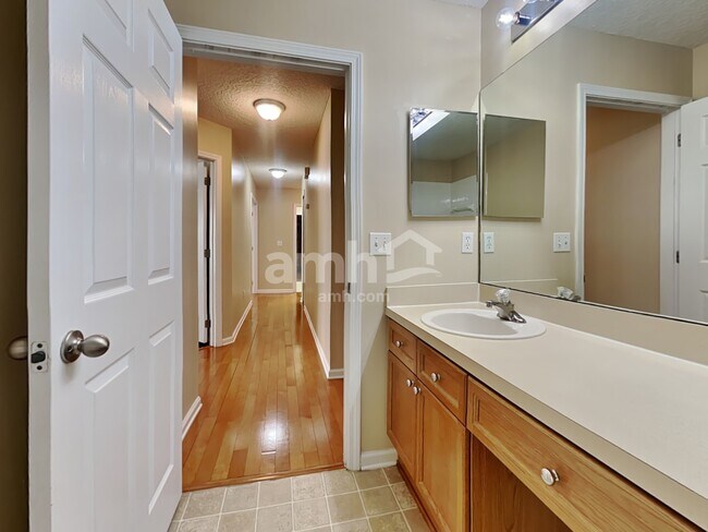 Building Photo - 13839 Victoria Lakes Dr