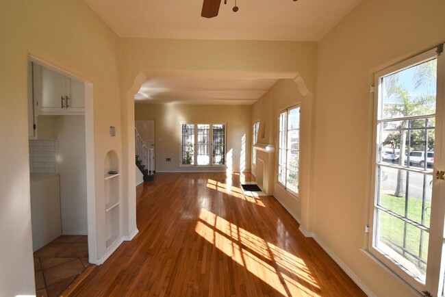 Building Photo - 1417 S Crescent Heights Blvd