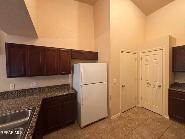 Building Photo - 6700 Hermoso Del Sol Dr