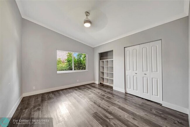 Building Photo - 6401 Crossbow Ct