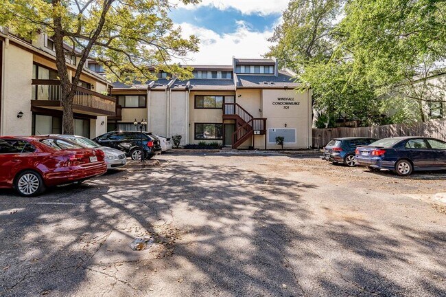 Primary Photo - 701 Nelray Blvd