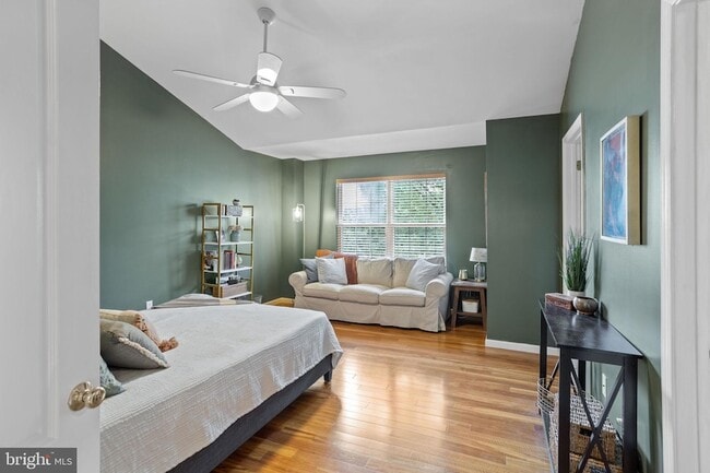 Building Photo - 2302 Harvard Dr