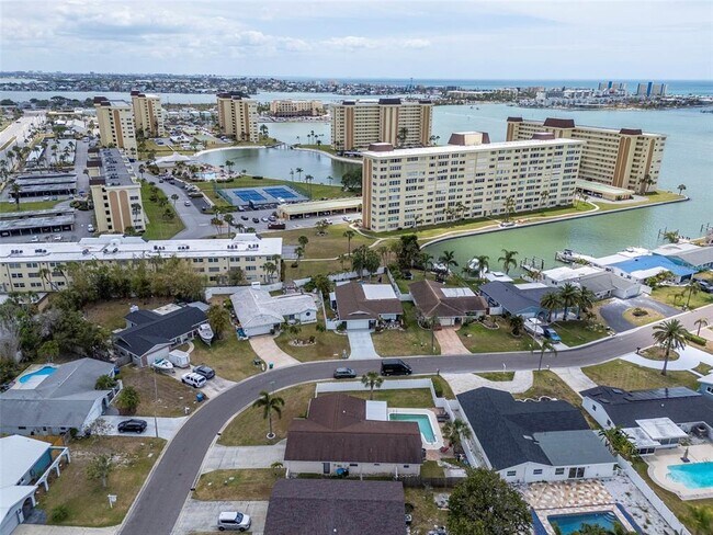 Building Photo - 4712 114th St N