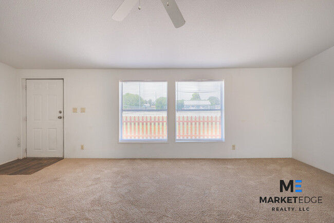 Building Photo - 5Bed/3Bath Home in Buckeye, AZ! Ready for ...
