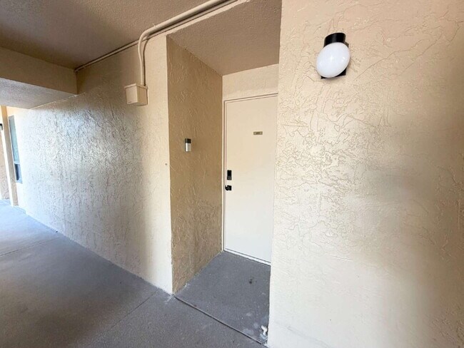 Building Photo - "Charming Clearwater Retreat: Cozy Studio Condo with Scenic Views at Cove Cay!"