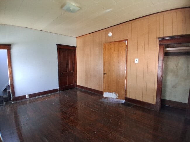 Building Photo - 409 Ave A