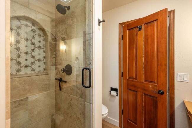 Building Photo - 43620 Washburn Dr