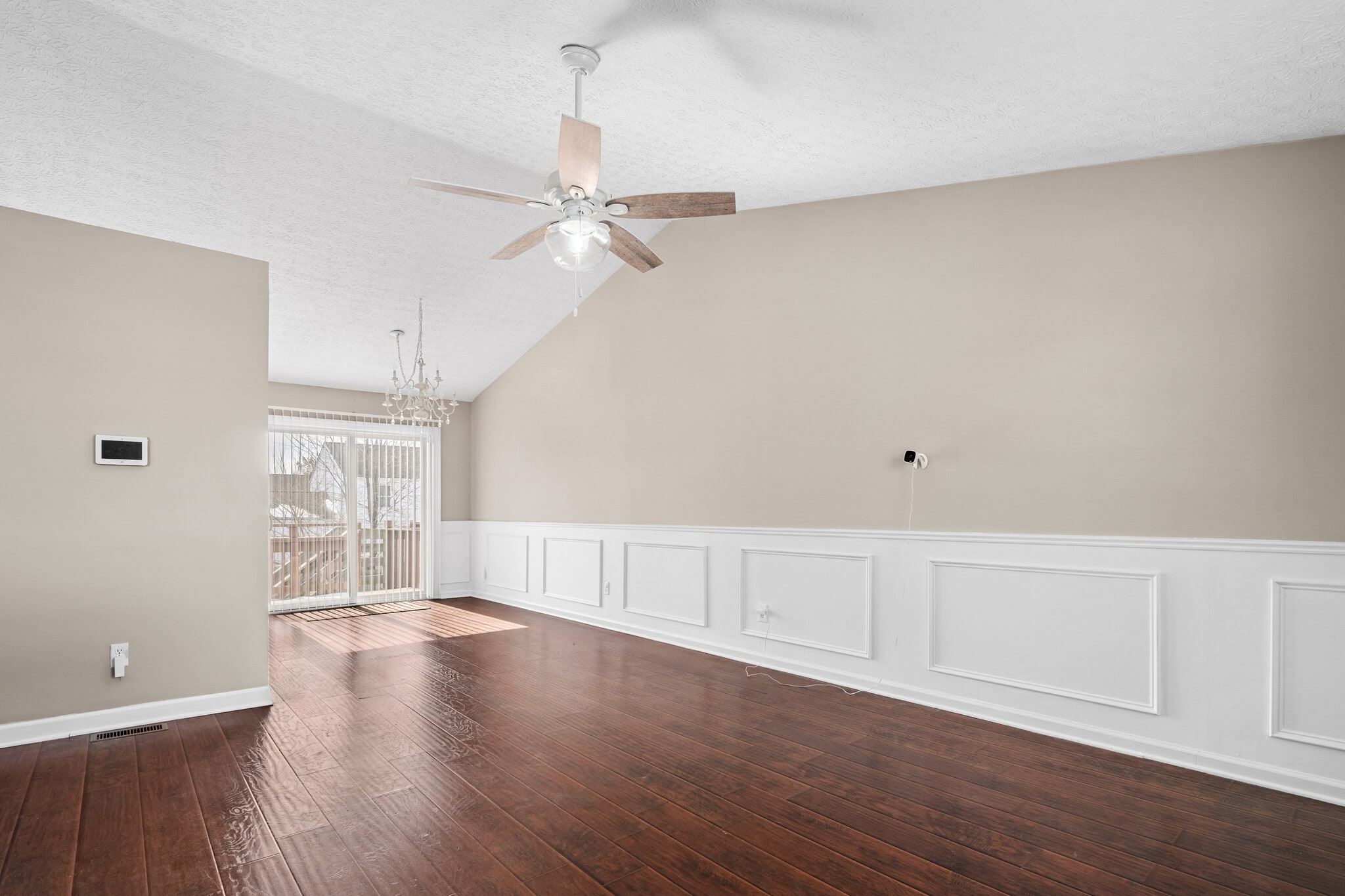 Building Photo - 6069 Northbend Dr