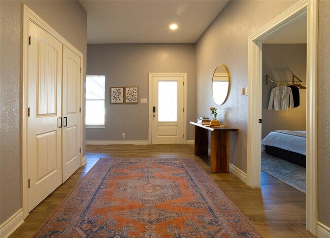 Building Photo - 18101 Montevista Cove