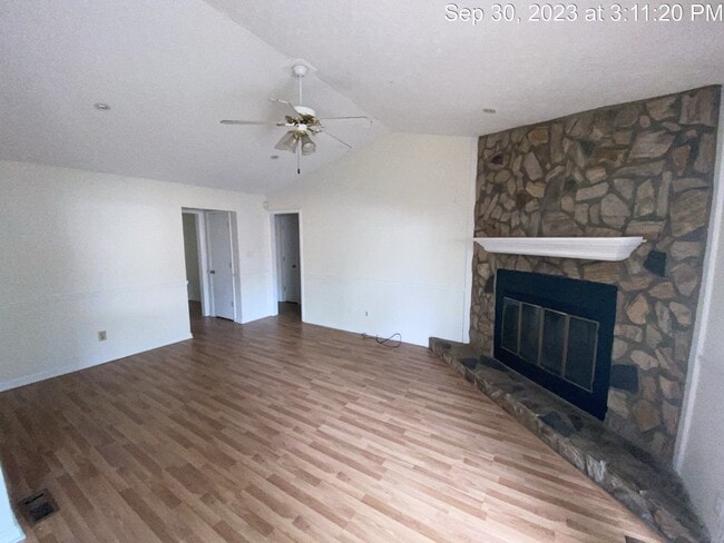 Building Photo - 912 Drew Ct