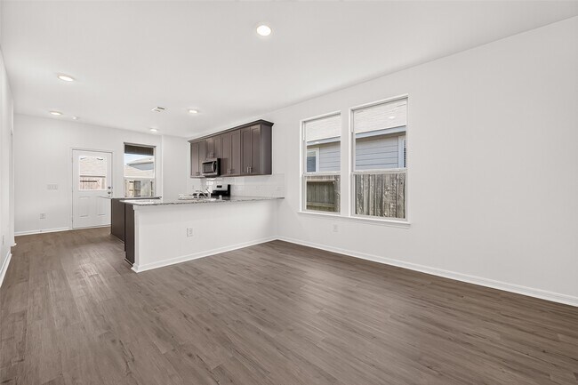 Building Photo - 16737 Oak Bough Dr