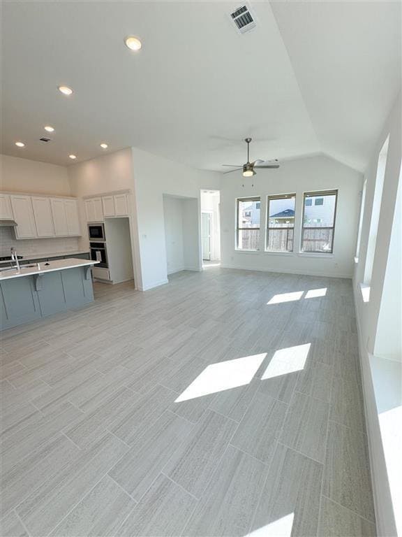 Building Photo - 27015 Sun Beam Bend Ln