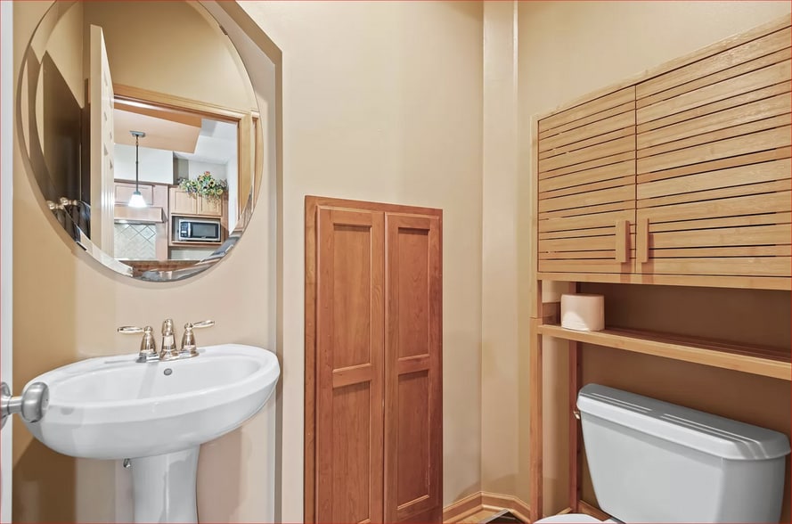 Quarter Bath - 12450 Flanders Ct NE