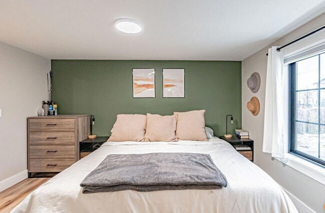 Building Photo - NEWLY REMODELED 3 BED 2 BATH HOME IN REXBURG