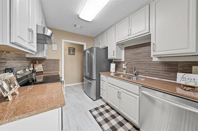 Building Photo - 721 Oakwood Ln