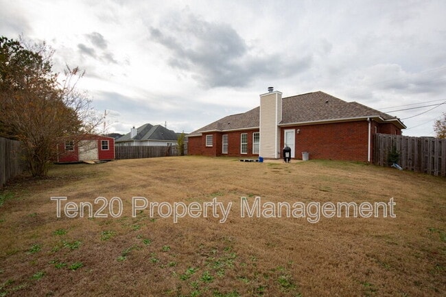 Building Photo - 25 Kalin St