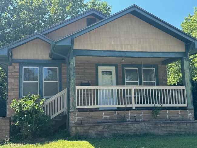 Primary Photo - 1781 N Jeanette Ave