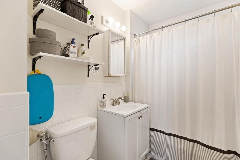 Building Photo - 89 Billings Ave