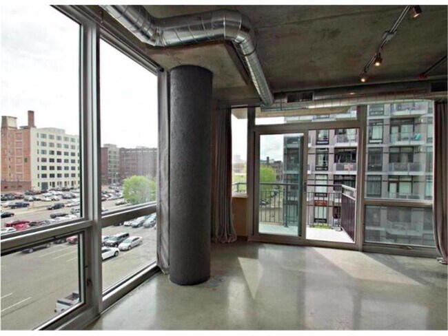 Building Photo - 730 N 4th St