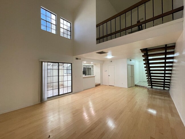 Building Photo - SPANISH VILLAS