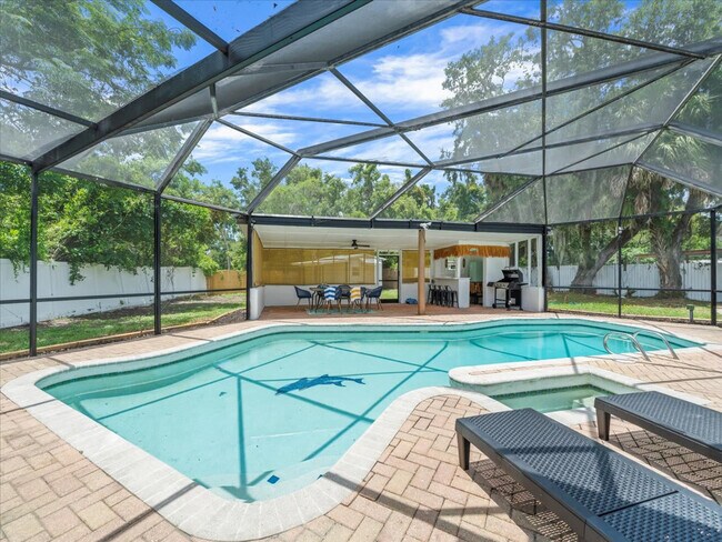 Building Photo - 3811 River Grove Ct