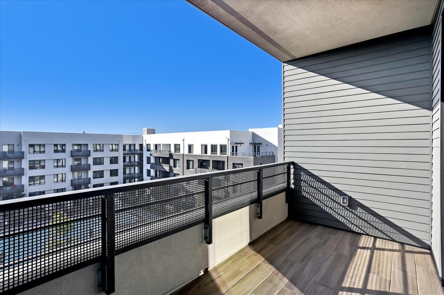 Balcony with view - 3578 Rambla Place