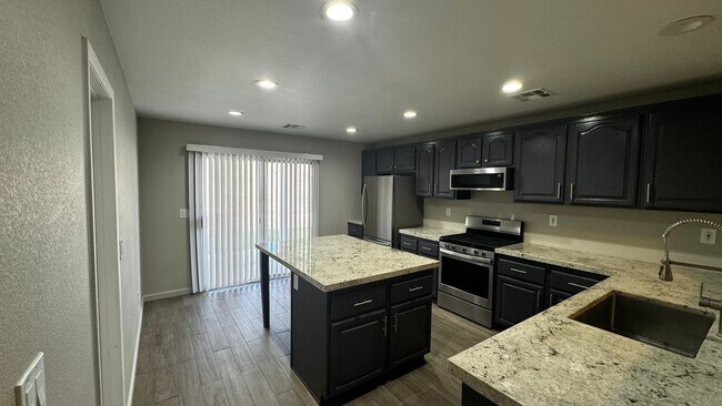 Building Photo - SW Single Story ONLY $1998