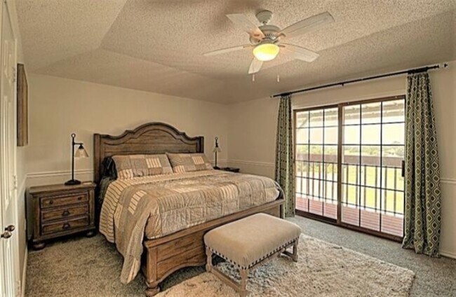 Building Photo - 8705 Township Ct