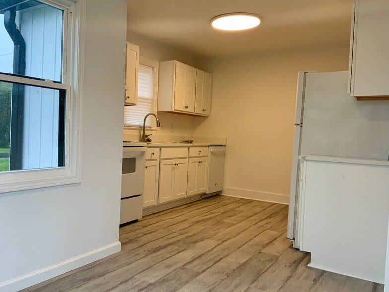 Building Photo - 1156 US-9