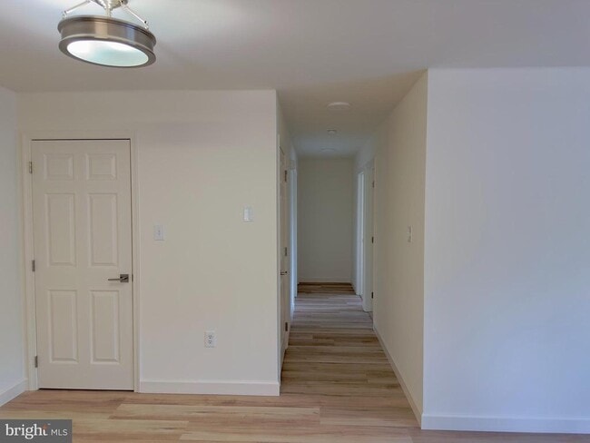 Building Photo - 16 SEQUOIA Dr