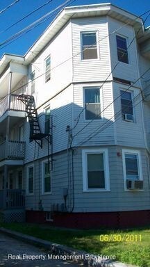 Primary Photo - 288 Sayles Ave