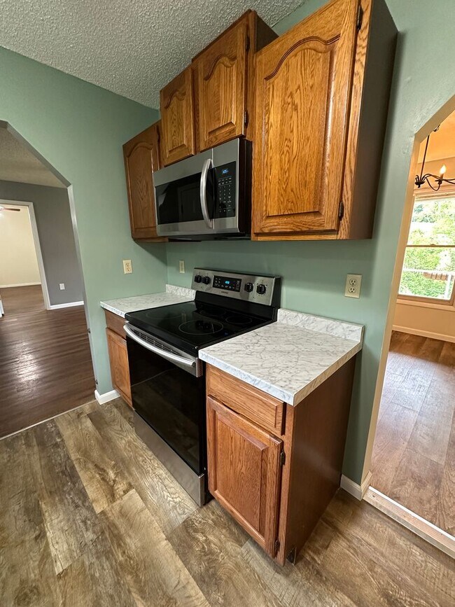 Building Photo - 3 bedroom, 2 bath house in Kingsport