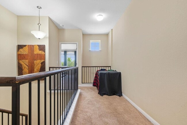 Building Photo - 13400 Briarwick Dr