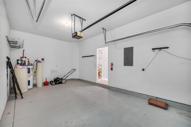 Building Photo - 2101 W De Leon St