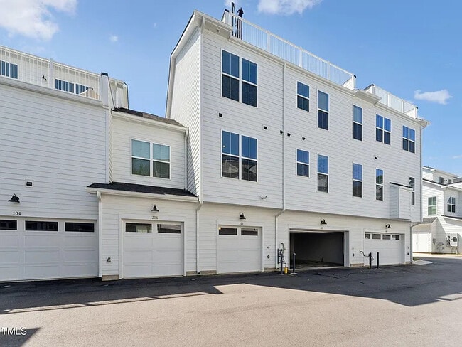 Building Photo - 11549 Helmond Way