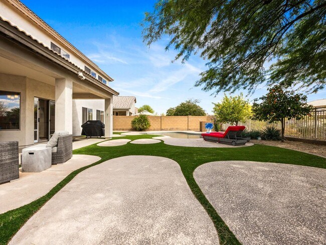 Building Photo - 4613 E Tumbleweed Dr